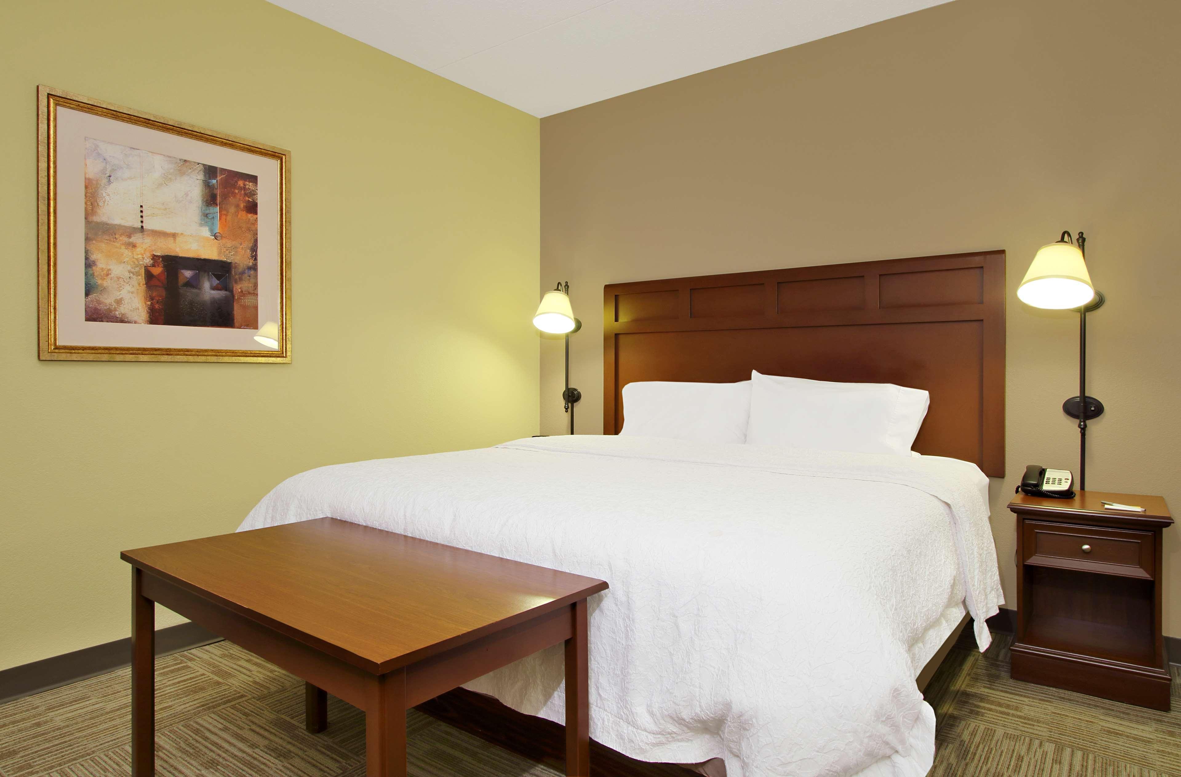 Hampton Inn & Suites Madisonville Bagian luar foto