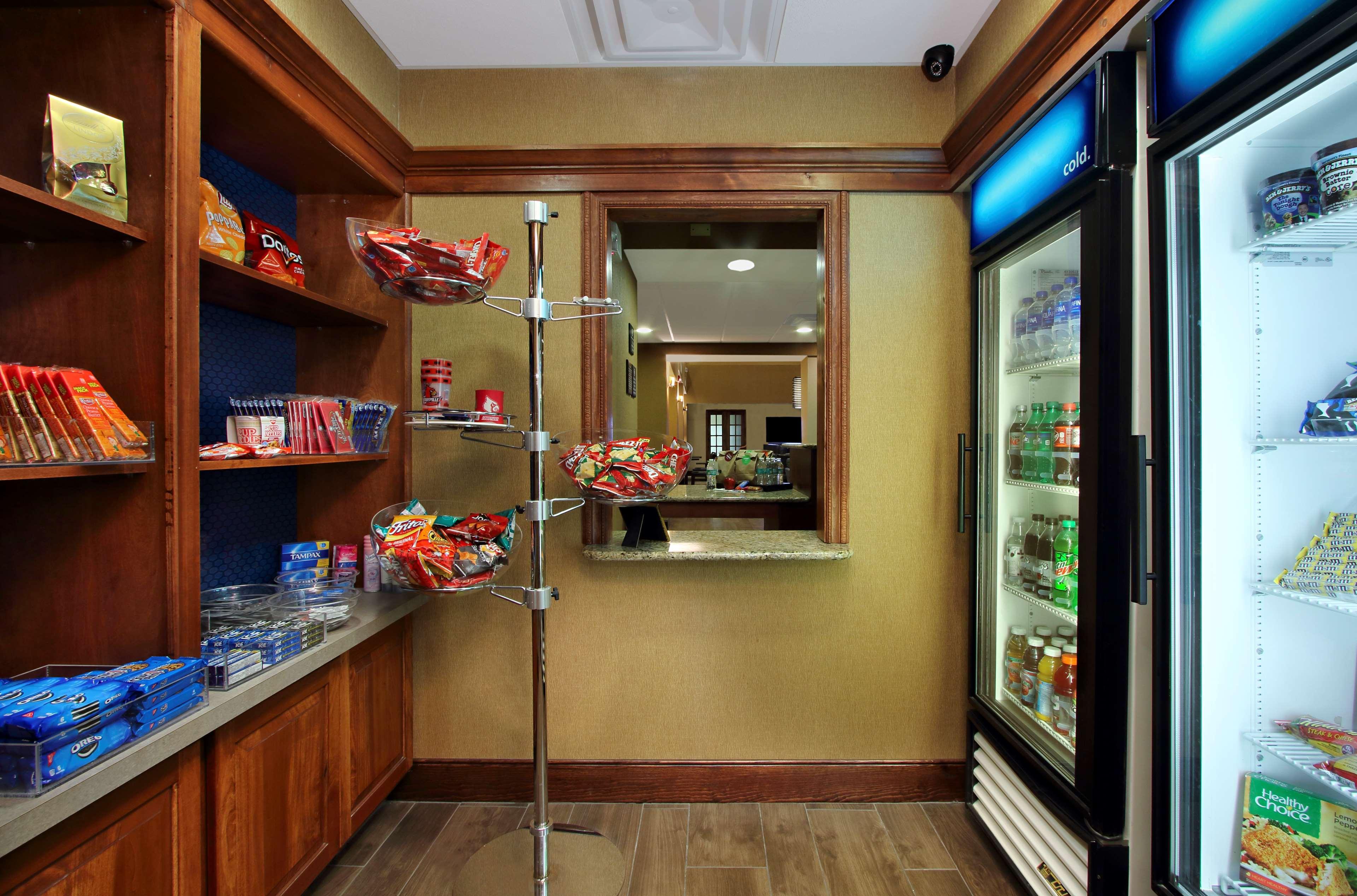 Hampton Inn & Suites Madisonville Bagian luar foto