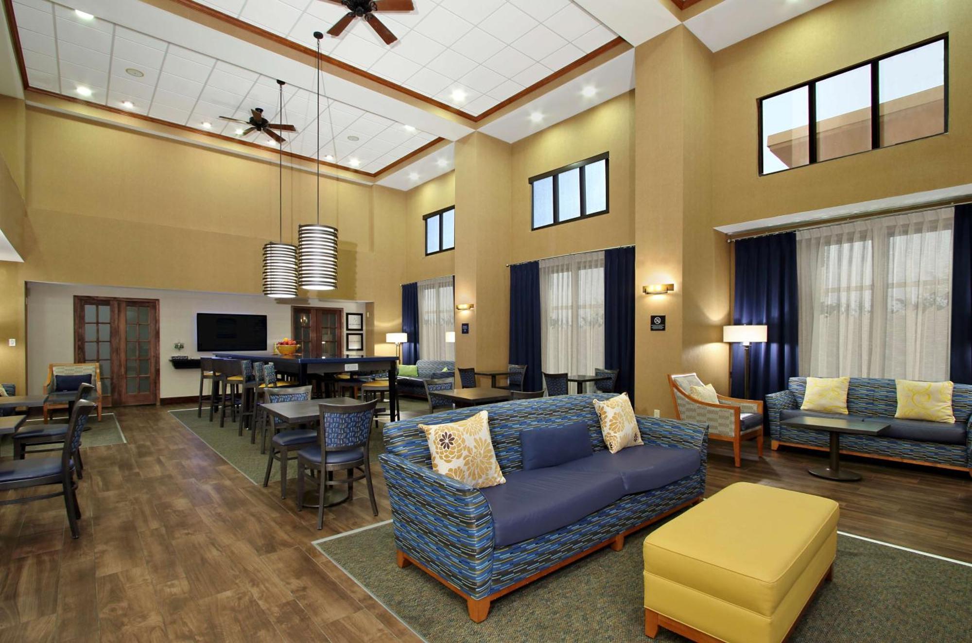 Hampton Inn & Suites Madisonville Bagian luar foto