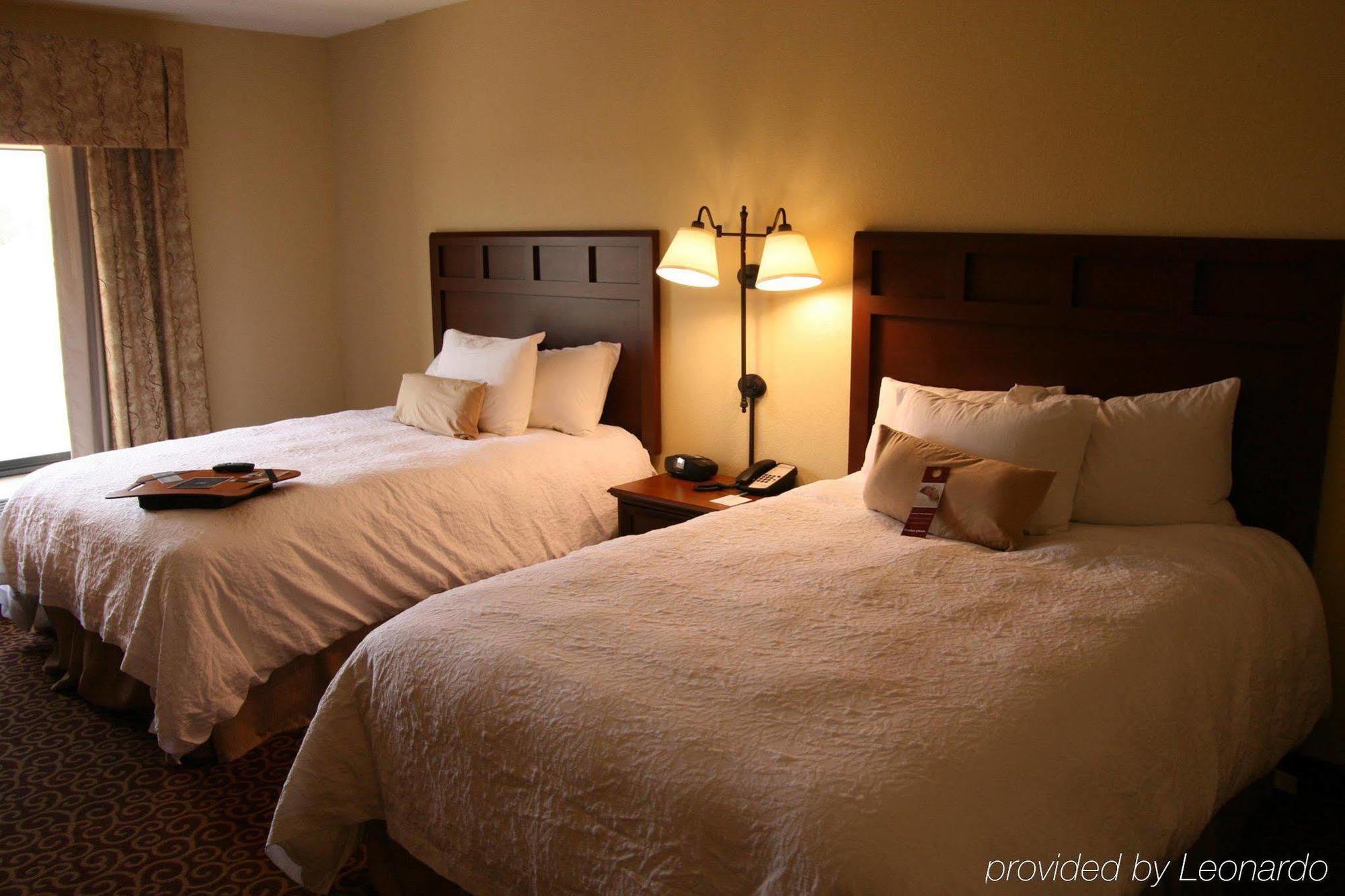 Hampton Inn & Suites Madisonville Bagian luar foto