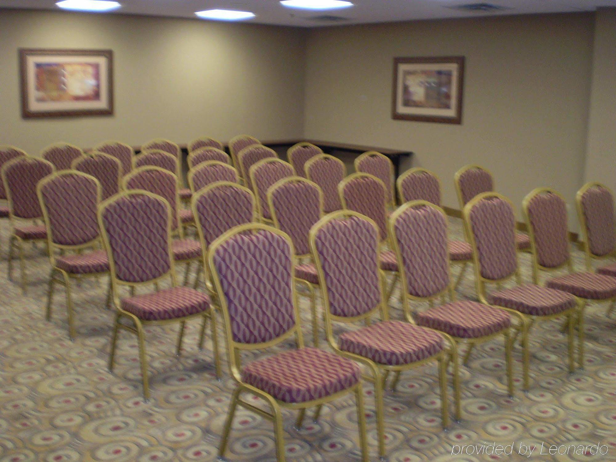 Hampton Inn & Suites Madisonville Bagian luar foto