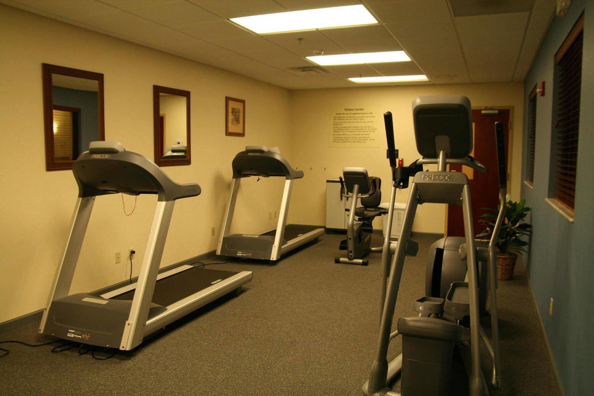 Hampton Inn & Suites Madisonville Bagian luar foto